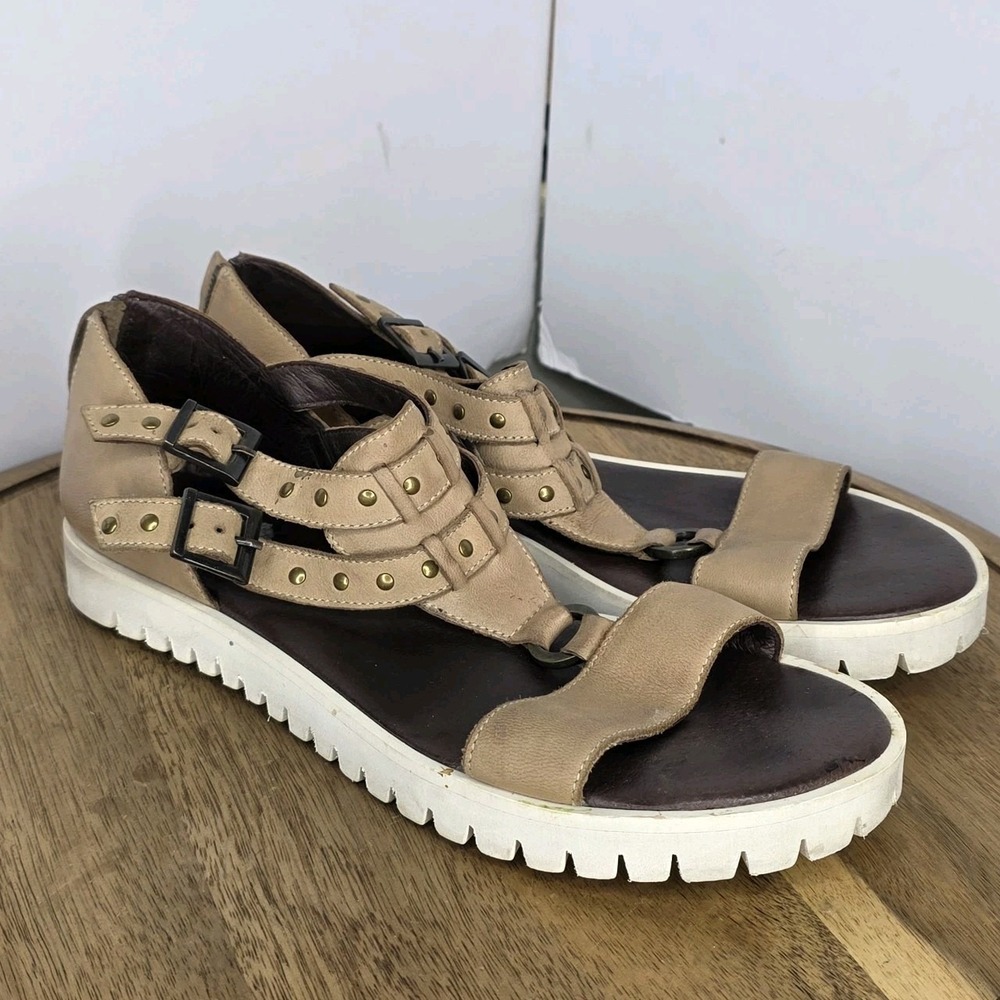 Roan by Bed Stu Ibis‎ studded tan Brown leather sandals white platform Sz 9.5